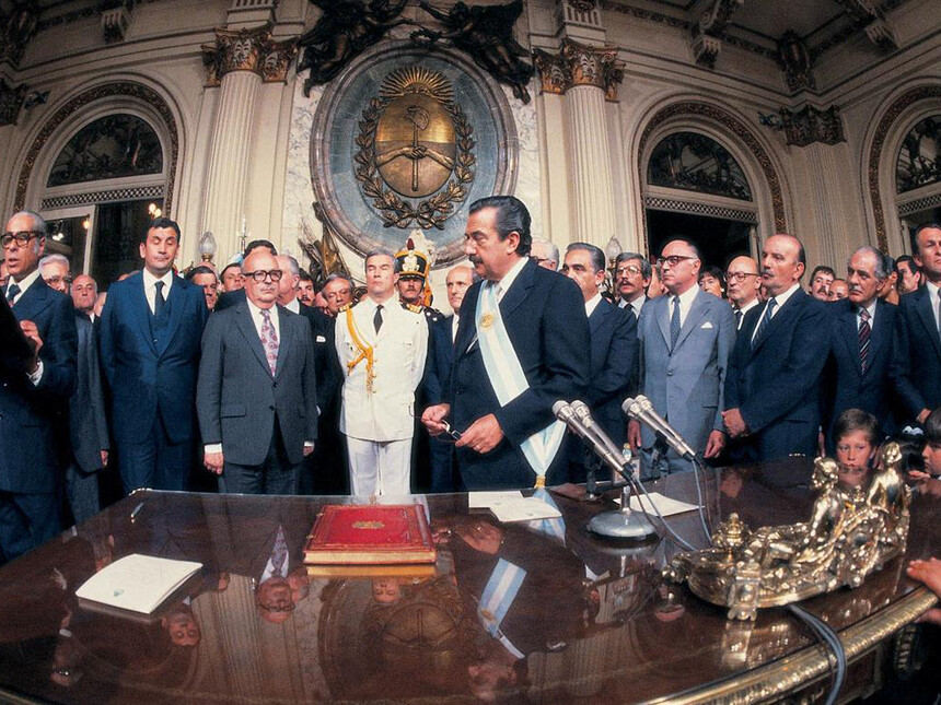 Argentina's politics half a century after the dictatorship - Meer | English edition thumbnail