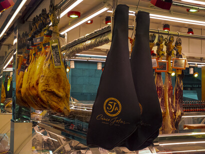 La Boqueria is the market that has fed the city for over 800 years, ph. Gleb Netchvolodov