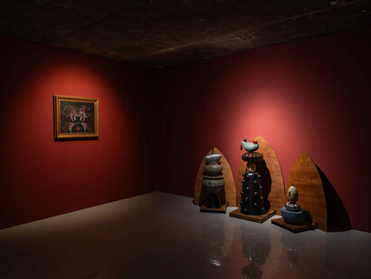 Miyabi and Mookmintra Jariyavidyanont, Unus mundus, exhibition view. Courtesy of Gallery Very