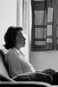 Clarice Lispector em 1961 numa fotografia de Claudia Andujar