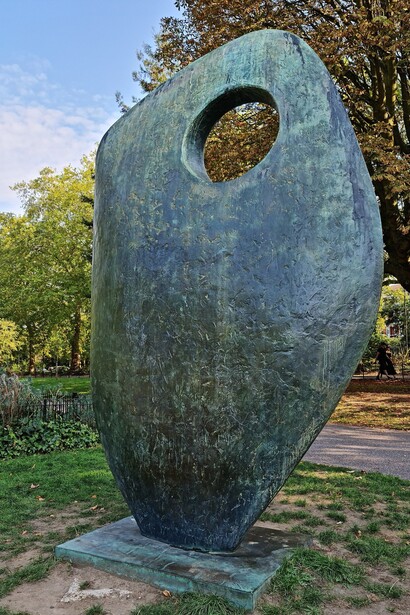 "Single Form", Barbara Hepworth, 1961-62