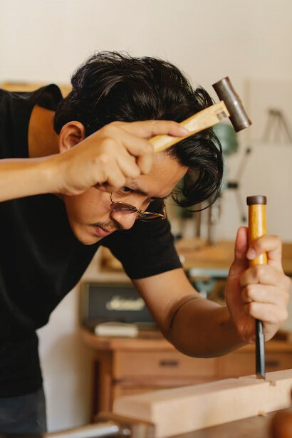 Engaging in hobbies: a person's escape from the burnout of life
