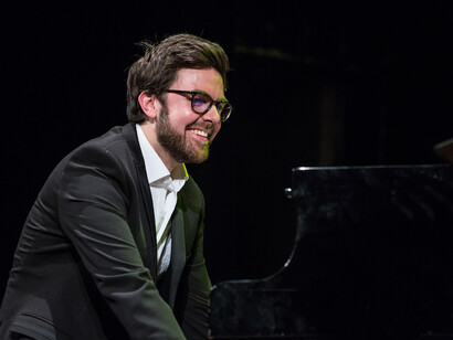 Julian Oliver Mazzariello in concerto