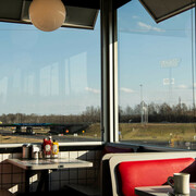 Micah Cash, Store #1449: Calvert City, Kentucky, 2018. Courtesy of Georgia Museum of Art