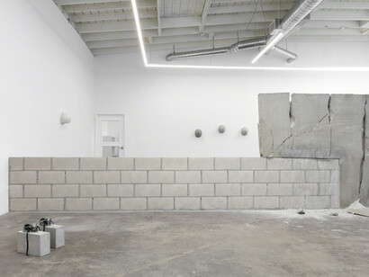 White Helmet. Courtesy of Baert gallery