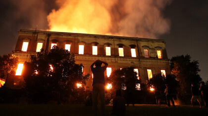 O Museu Nacional do Rio de Janeiro em chamas
