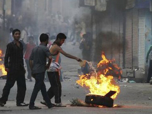 As the Kashmir war escalates, concerns are growing over the lack of emergency shelters in densely populated cities like Srinagar