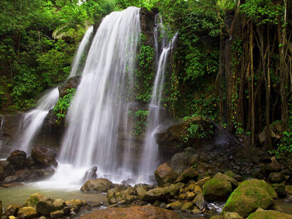 Kailash Gufa Waterfall