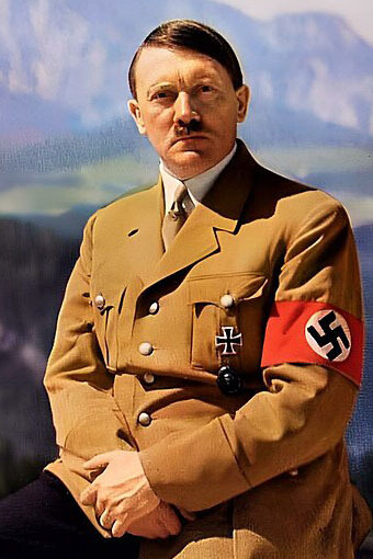 Adolf Hitler. El fascismo es antidemocrático y exhibe un liderazgo autoritario.