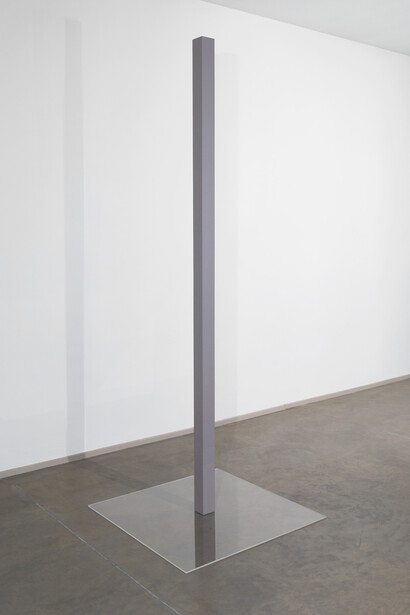 Gianni Piacentino, "WARM VIOLET GRAY POLE II", 1966 - 1967, Polyester-coated and painted wood, Plexiglas stand, 110 1/4 x 3 1/2 x 3 1/2 inches
280 x 9 x 9 cm