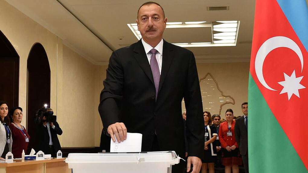 Il presidente azero Ilham Aliyev vincitore delle elezioni in Azerbaigian
