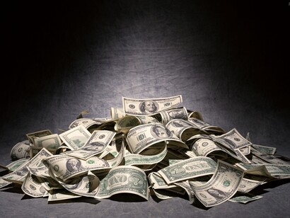 Montaña de billetes