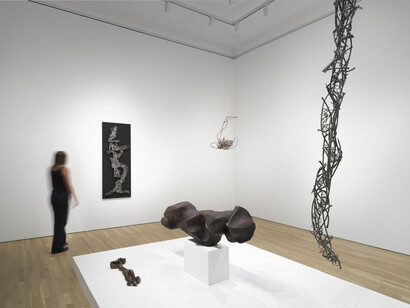 Claire Falkenstein, San Francisco, Paris, Rome, exhibition view. Courtesy of Ortuzar