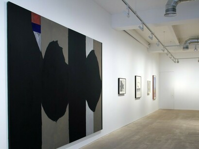 Robert Motherwell, Exhibition view. Courtesy of Bernard Jacobson Gallery