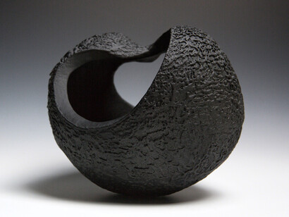 Katie Yang, Serendipity, Raku. Courtesy of Denise Bibro Fine Art