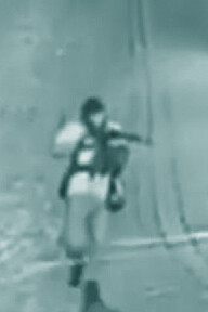 All’attentatore è bastato spostarsi come fanno i ragazzi che fanno il giro dei bar