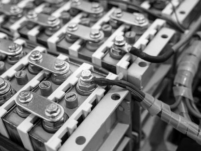 Lithium ion industrial high current batteries