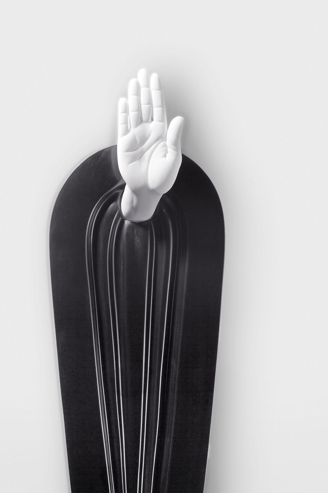 Aidan Salakhova
Orenta
2012 Black Belgian marble, white statuary marble
100 x 40 x 20 cm each
Edition 13
Private Collection of Ludmila Lisina (France). Detail