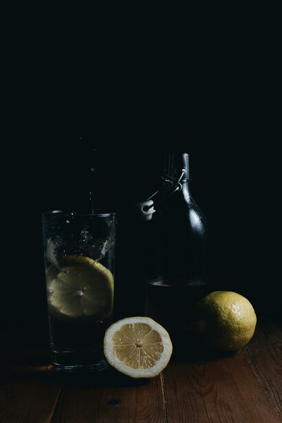 Anti-aging detox is a type of detox that focuses on helping your cells to remove toxins that are responsible for aging