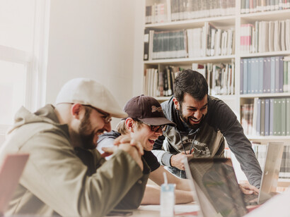 La paz está en ti, que cambiar al mundo está en ti porque eres tú quien cambia la forma de ver el mundo
