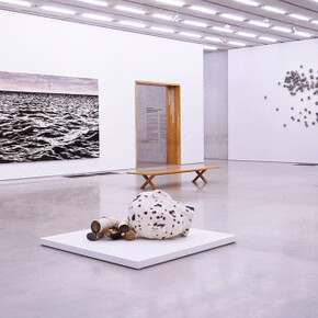 Installation view: On the Horizon: Contemporary Cuban Art from the Jorge M. Pérez Collection, Pérez Art Museum Miami, 2017. Photo by PAMM