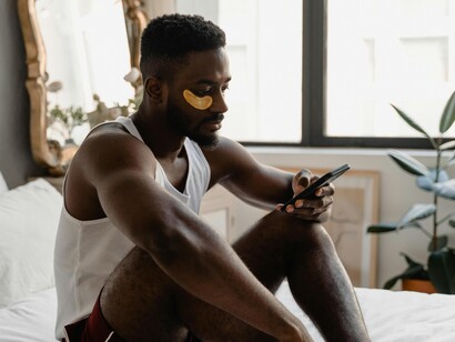 Estima-se que pegamos no celular mais de 2 mil vezes por dia