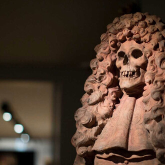 Anonymous, Vanitas wig in bust. Exhibition view at Colnaghi