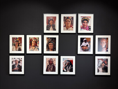 Regards croisés Latifa Toujani & Khadija Jayi, exhibition view. Courtesy of Comptoir des Mines Galerie