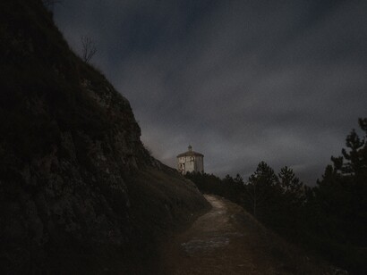 Paolo Pellegrin, L'Aquila, gennaio 2018-2019, 
stampa Fine Art su carta satin montata su dibond, cm 80 x 120, Paolo Pellegrin, L'Aquila, 2018, © Paolo  Pellegrin/Magnum
