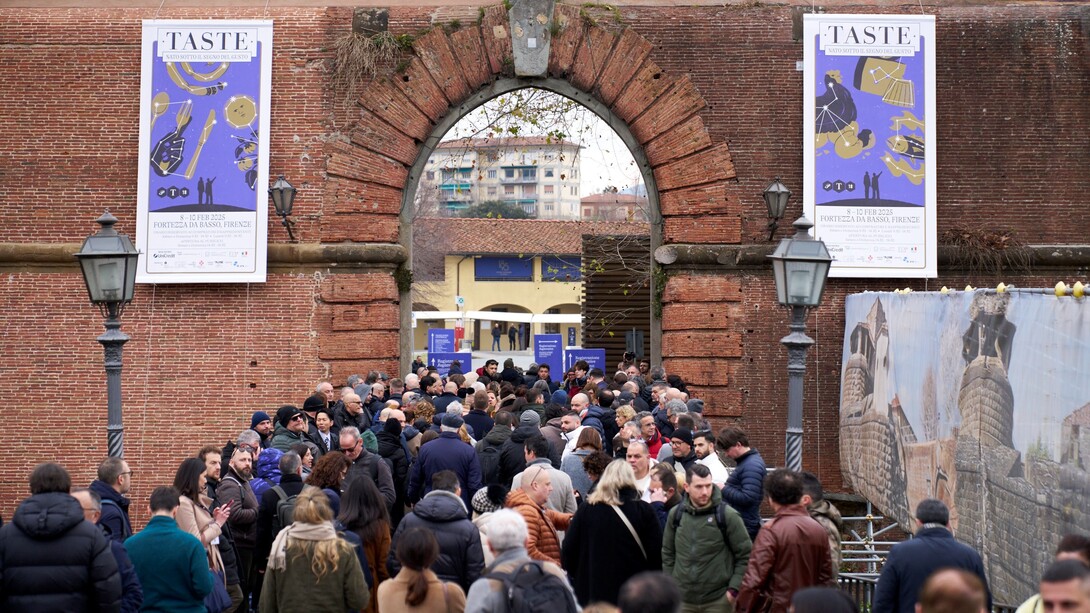 Taste 2024 è tornato alla Fortezza da Basso di Firenze, portando con sé un’esplosione di sapori e novità gastronomiche. Foto di AKAstudio-collective