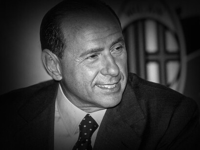 Silvio Berlusconi, uno de los políticos mas influyentes y polémicos de finales del siglo XX y principios del XXI
