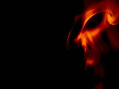 Per le antiche tradizioni sia orientali che occidentali i primi elementi che appaiono sono fuoco, aria e acqua che, combinati tra loro con percentuali variabili, formano la terra