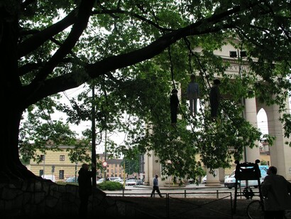 Maurizio Cattelan. Untitled (2004)