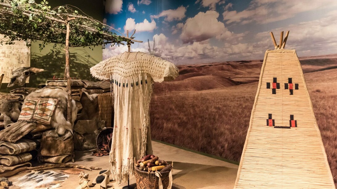 Salle des premiers peuples, vue d'exposition. Avec l'aimable autorisation du Canadian Museum of History