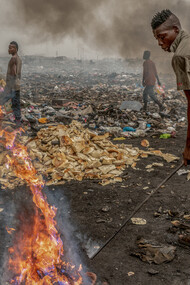 Agbogbloshie, Accra, Ghana; 'Agbogbloshie 375' photography by Willy Castellanos