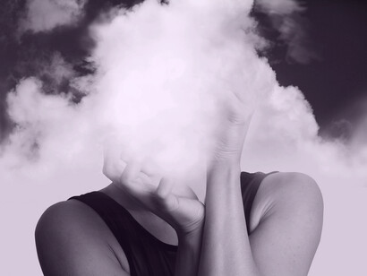 La niebla mental posterior a la covid puede hacer que sea difícil mantener un trabajo o incluso hacer las tareas del hogar