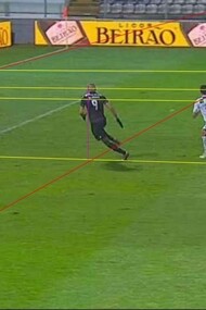 Alegado fora-de-jogo, momento do passe.