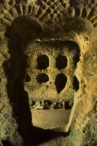 Pozzuoli, Via Campana