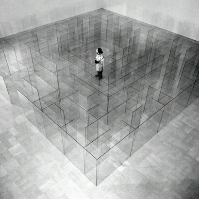 Claudio Parmiggiani, Labirinto vetri infranti, 1970, prospettiva progetto GAM di Bologna