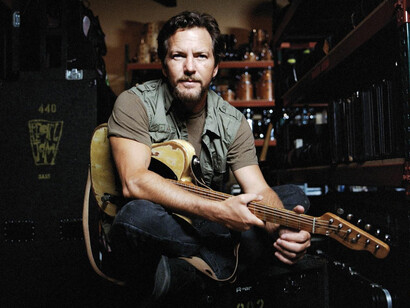 Eddie Vedder nel suo studio