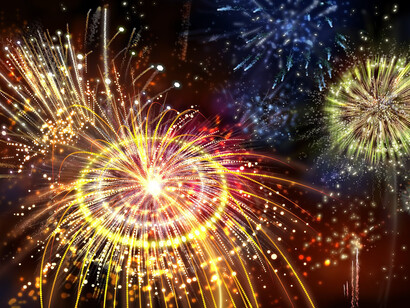 Castellón. El cielo se llena de fuegos artificiales por las fiestas de la Magdalena