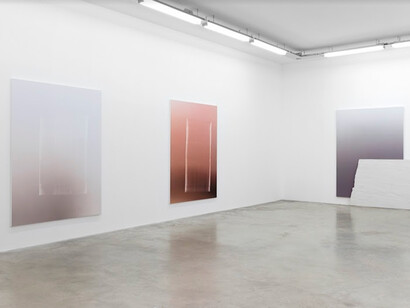 (GEP_Vermeersch2) Vue de l’exposition Pieter Vermeersch à la Galerie Perrotin, Paris, 7 janvier – 18 février 2017 / View of the exhibition Pieter Vermeersch at Galerie Perrotin, Paris, January 7 – February 18, 2017. Photo : Claire Dorn. Courtesy of the Artist & Galerie Perrotin