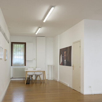 Alessandro Sambini, Images at an exhibition, exhibition view. Courtesy of Galleria Michela Rizzo 