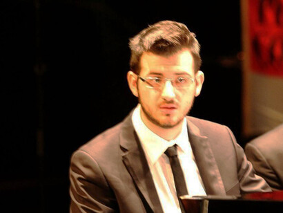 Stefano Guarascio durante un concerto