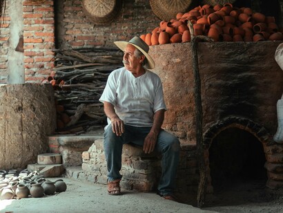 Não pensei, quando fiz minha transição de carreira em 2017 para a gastronomia, que voltaria a dar aulas tão cedo, muito menos de cerâmica