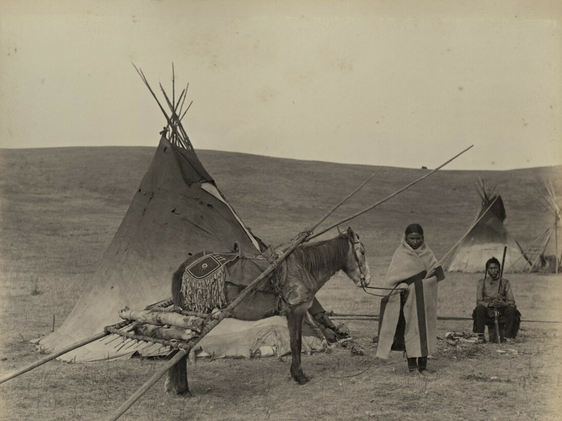William Hanson Boorne, Astokumi and woman, Tsuu T'ina, near Calagry, 1885. Gift of Mr. and Mrs. T. E. Stevenson, MP-1973.49.3.14 © McCord Museum