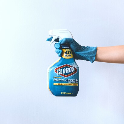 Desinfecta, fija y da esplendor