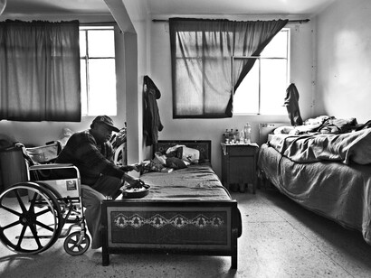 Humberto come en su casa. Arturo Bermúdez, @bermudezphoto