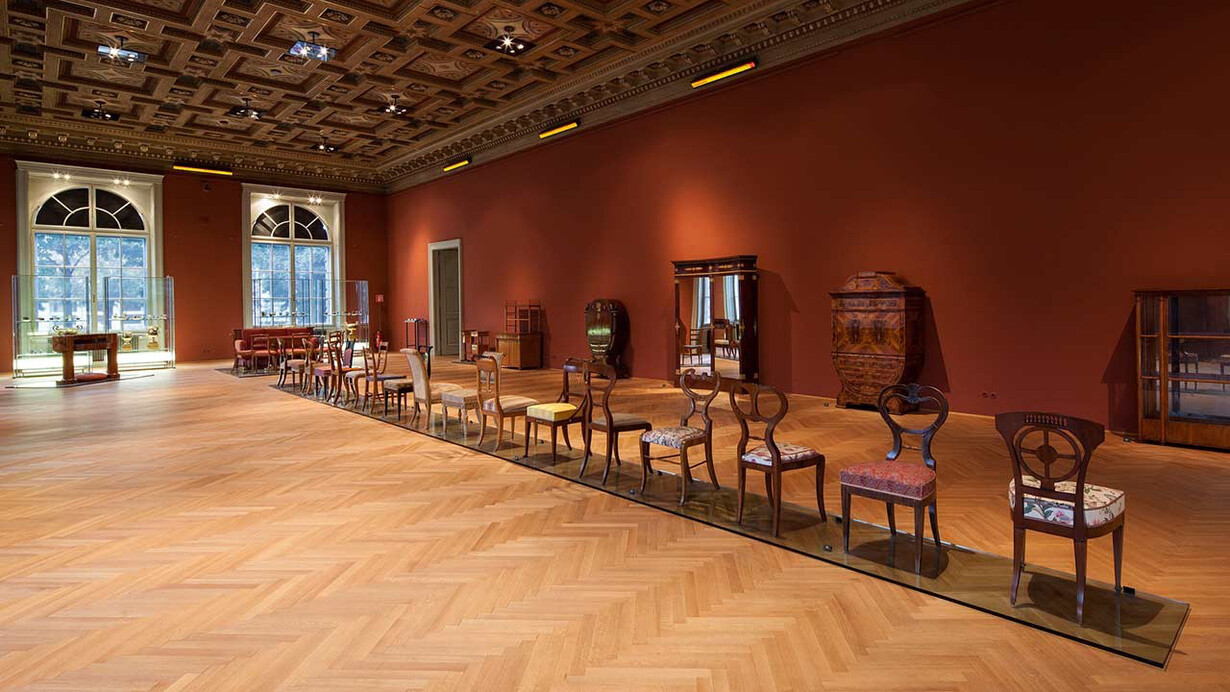 Empirestil biedermeier, ausstellungsansicht. Mit freundlicher genehmigung des Museum für angewandte Kunst