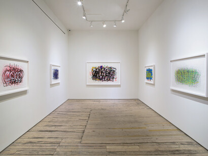 Dan Miller, Light bulb, socket, outlet, fan, exhibition view. Courtesy of Andrew Edlin Gallery